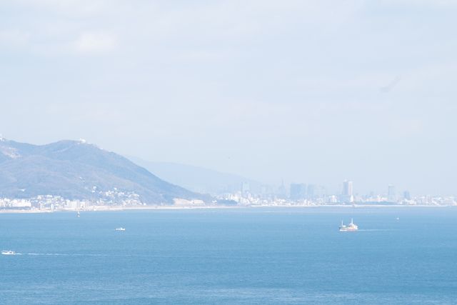 鳥山展望台から見る明石海峡