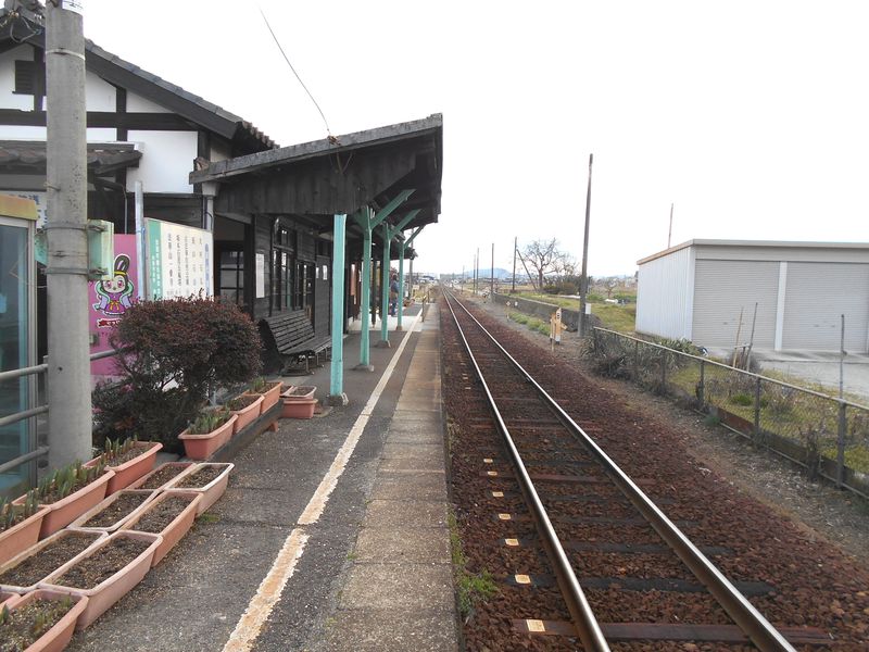 北条鉄道 播磨下里駅　大正時代の駅舎と古い客車ホーム