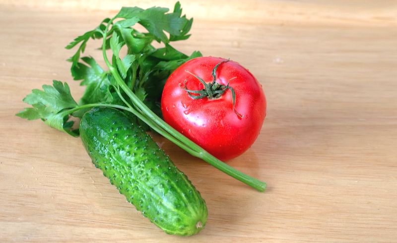 by Pixabay　cucumber-5060699　夏野菜効果は大きい