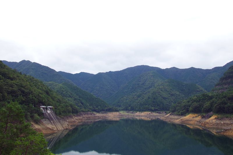 あの山の向こう側に上部ダムとしての黒川ダムがある