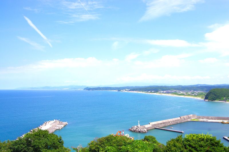 白兎海岸から遠く鳥取砂丘を見る　日本海がきれいだった