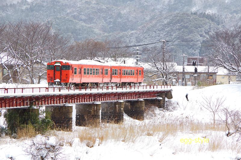 168D 城崎温泉行 キハ47-2/1093　白い中の朱色　これが好きです