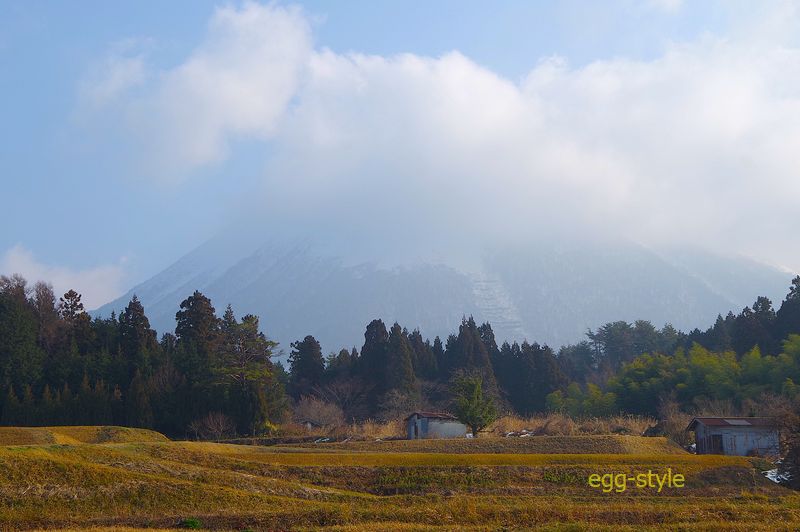 標高を下げると雪はなくなった　以前大山頂上は雲の中だ