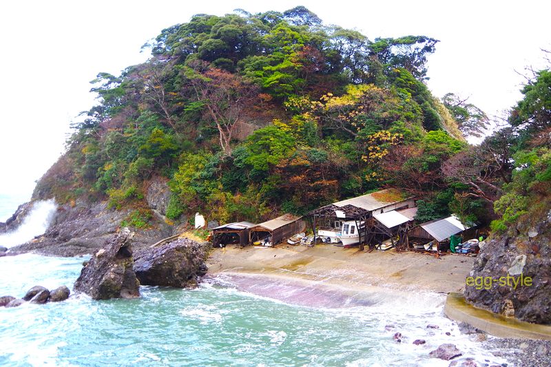 小島のような地形が風裏を作る 秘密基地みたいで憧れる