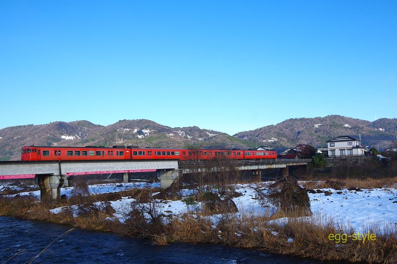 同じく656Dが八東川橋梁を渡る 4連を撮れる場所が少ない