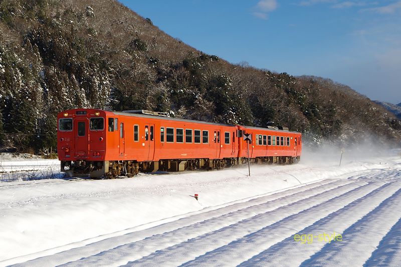 224D キハ41-2002/キハ41-2003 雪原の首都圏色 きれいですね