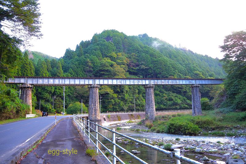 松ボウキ橋梁の全容